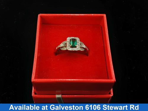 Women's Ring - Yellow Gold 10k (.417) 8.5 grams Size 8.5