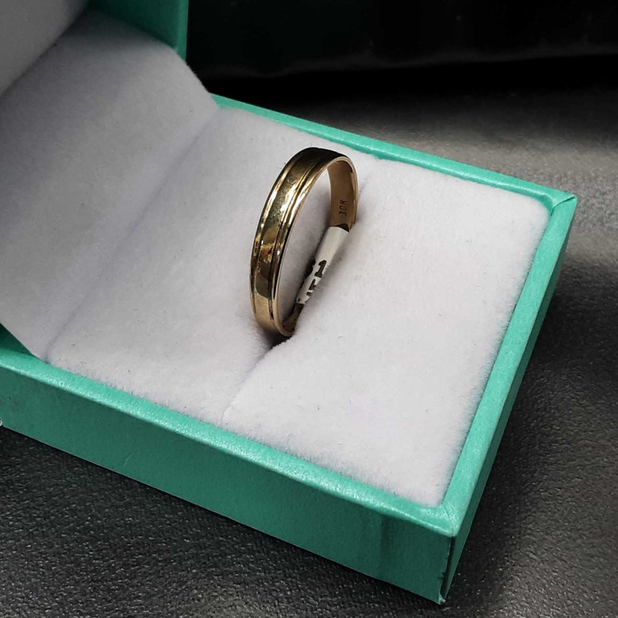 Ring - Wedding Band - Yellow Gold 10k (.417) 1.7 grams Size 8.5