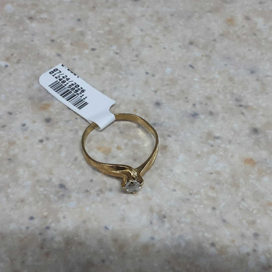 Women's Ring - Solitaire - Yellow Gold 10k (.417) 1.2 grams Size 7