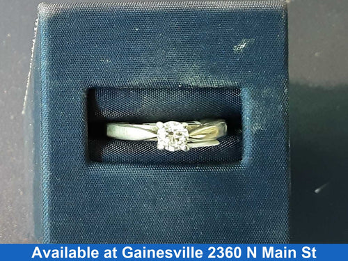 Women's Ring - Solitaire - Silver 3.2 grams Size 7