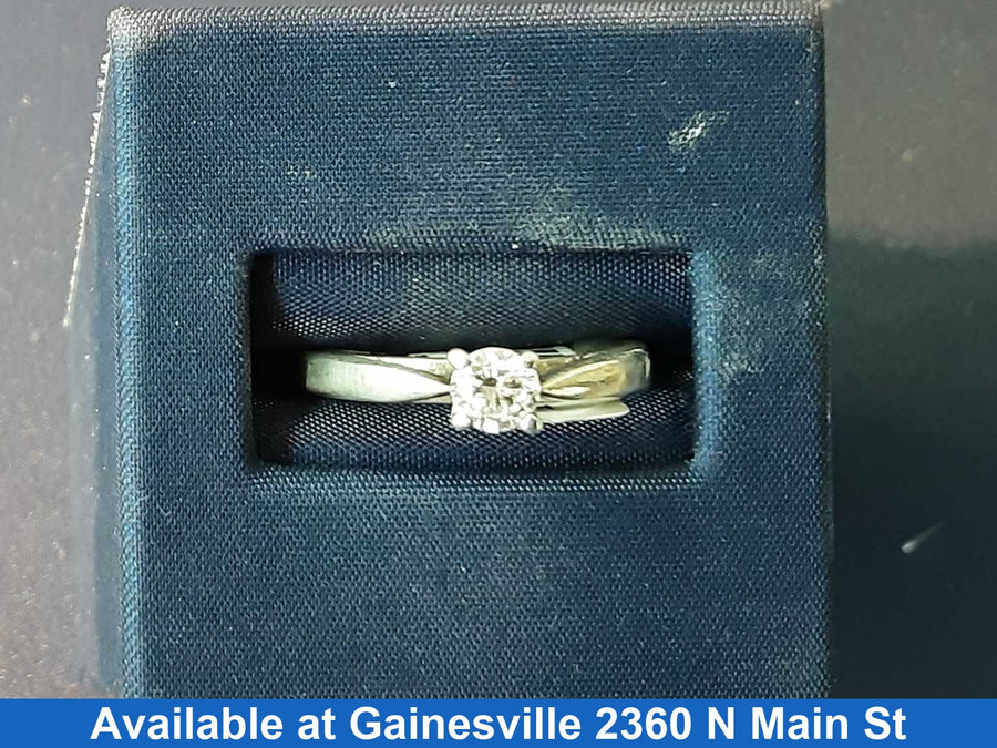 Women's Ring - Solitaire - Silver 3.2 grams Size 7