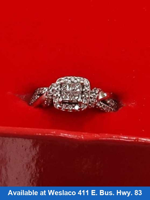 Women's Ring - White Gold 10k (.417) 4.2 grams Size 7.5
