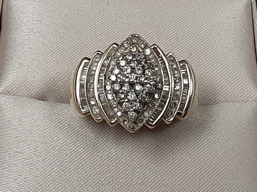 Women's Ring - Yellow Gold 10k (.417) 5.2 grams Size 7.5