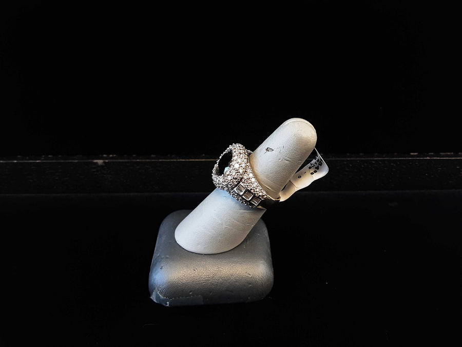 Women's Ring - Yellow Gold 10k (.417) 8.4 grams Size 20
