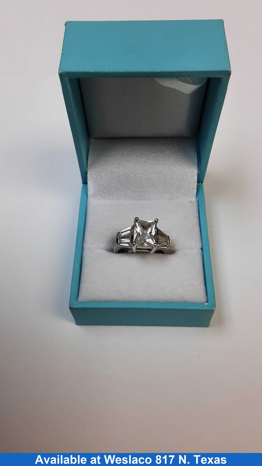 Women's Ring - Solitaire - Silver 5.9 grams Size 5