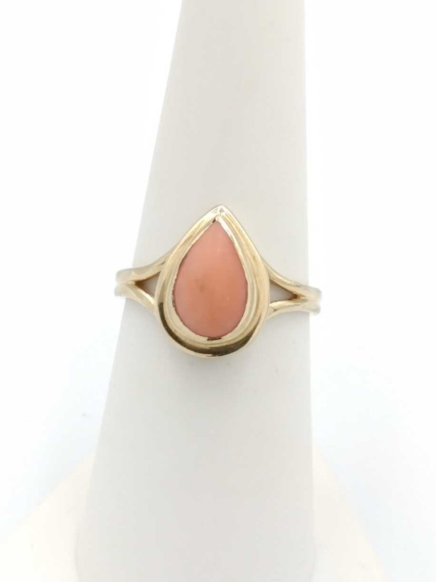 Women's Ring - Yellow Gold 14k (.585) 3.2 grams Size 7.5