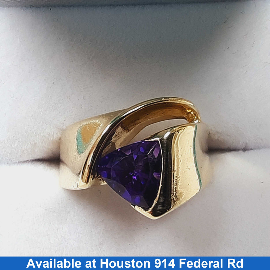 Women's Ring - Yellow Gold 14k (.585) 9.4 grams Size 6.5