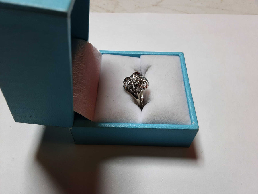 Women's Ring - White Gold 14k (.585) 2.6 grams Size 5