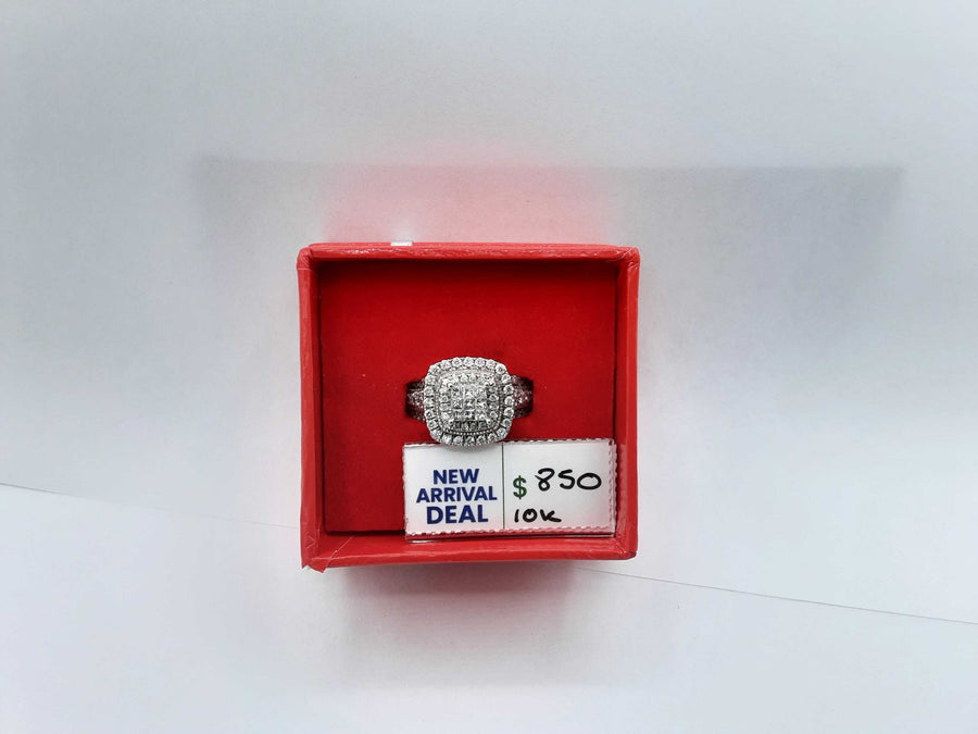 Women's Ring - White Gold 10k (.417) 4.7 grams Size 8