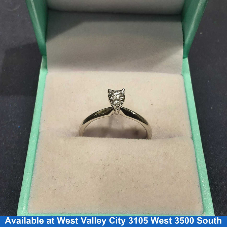 Women's Ring - White Gold 10k (.417) 2.1 grams Size 7