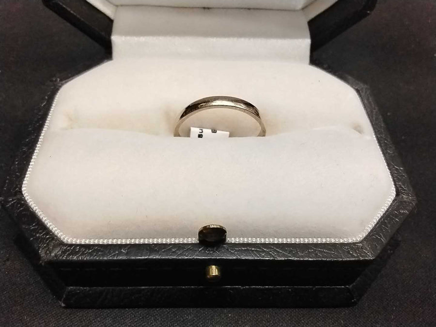 Ring - Wedding Band - White Gold 14k (.585) 2.4 grams Size 5