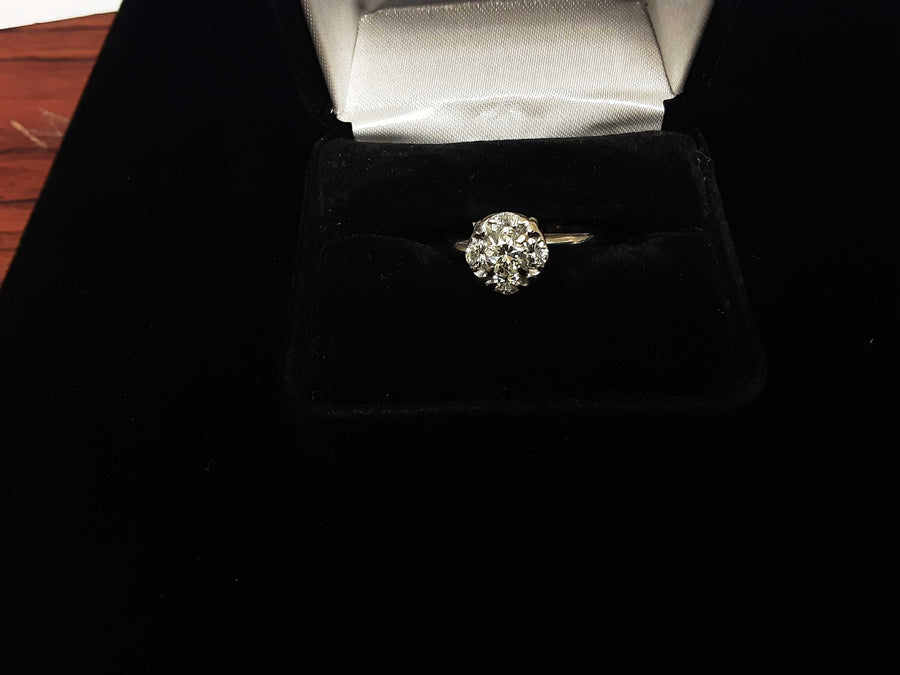 Women's Ring - White Gold 14k (.585) 3.1 grams Size 8