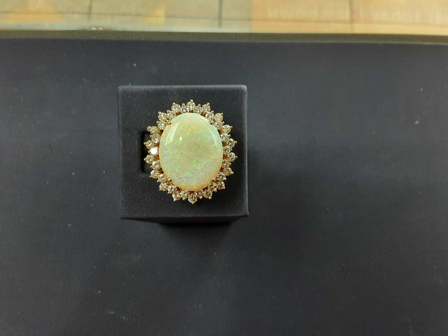 Women's Ring - Yellow Gold 14k (.585) 14.7 grams Size 20