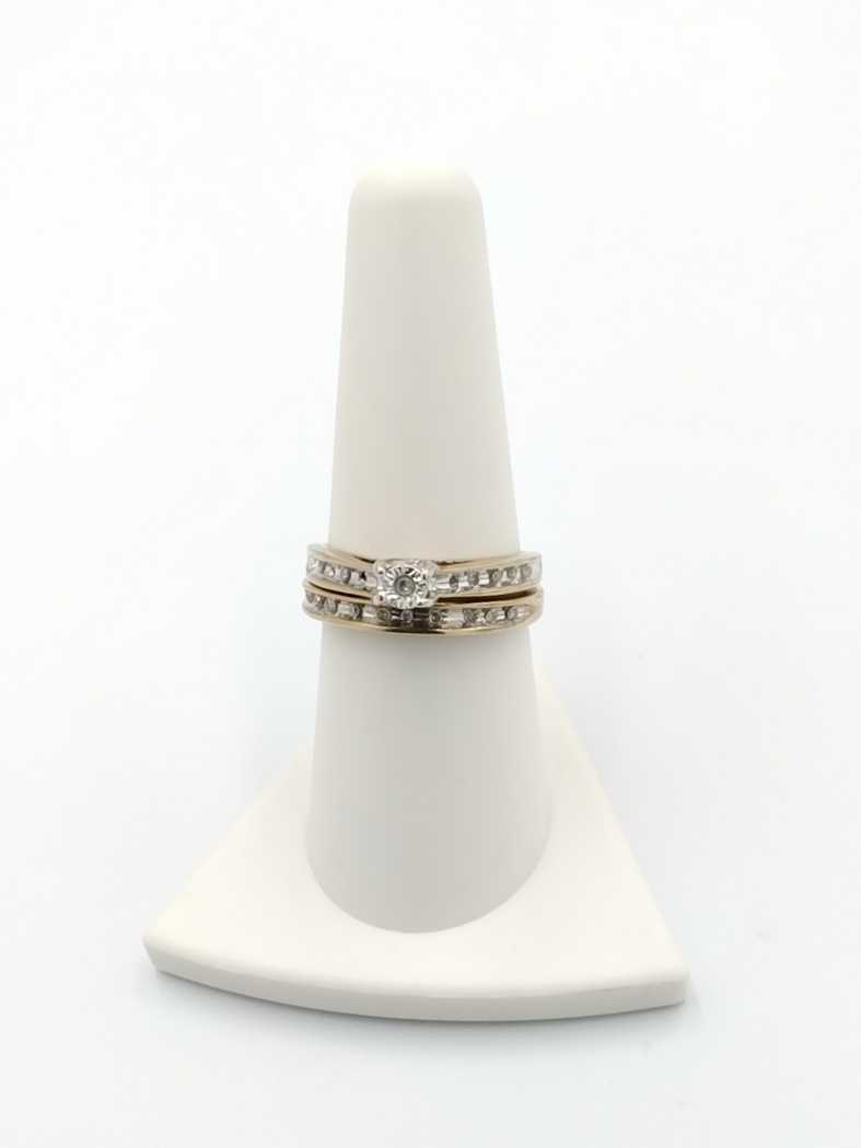 Women's Ring - Yellow Gold 10k (.417) 3.9 grams Size 8