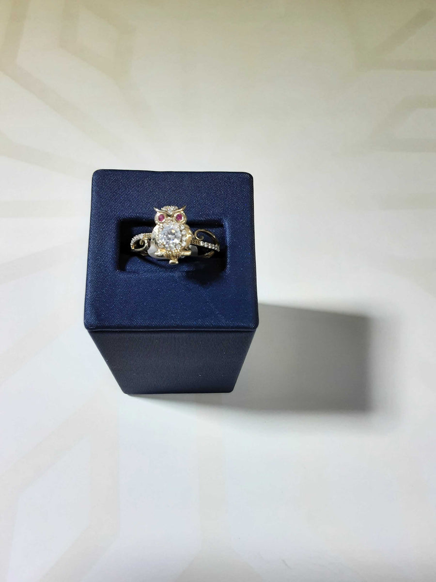 Women's Ring - Yellow Gold 10k (.417) 2 grams Size 9.5