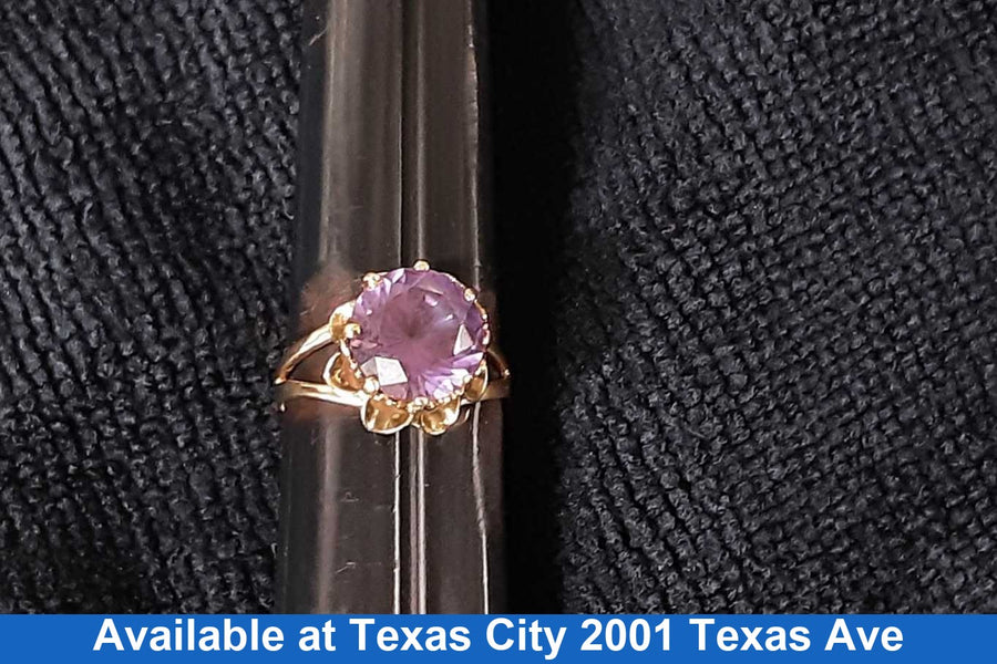 Women's Ring - Solitaire - Yellow Gold 10k (.417) 3.3 grams Size 7