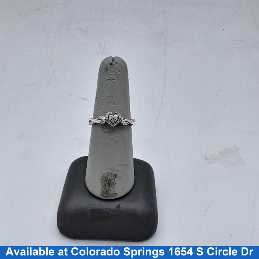 Women's Ring - Silver 2.8 grams Size 7