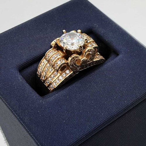 Women's Ring - Yellow Gold 10k (.417) 5.8 grams Size 8