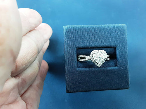 Women's Ring - Yellow Gold 10k (.417) 3.5 grams Size 7.5