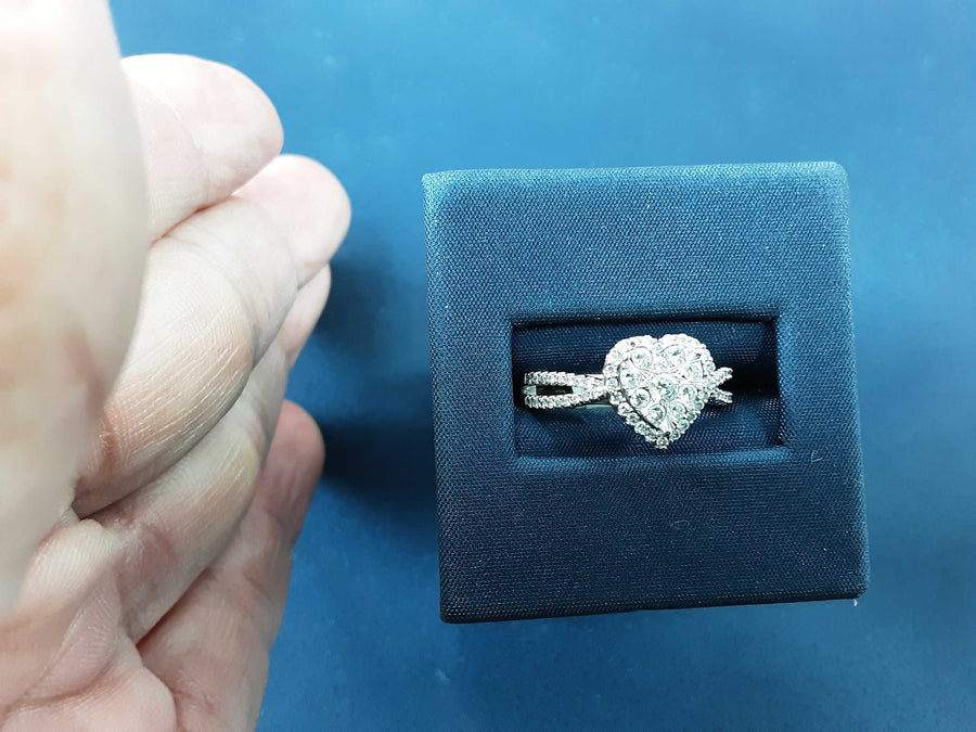 Women's Ring - Yellow Gold 10k (.417) 3.5 grams Size 7.5