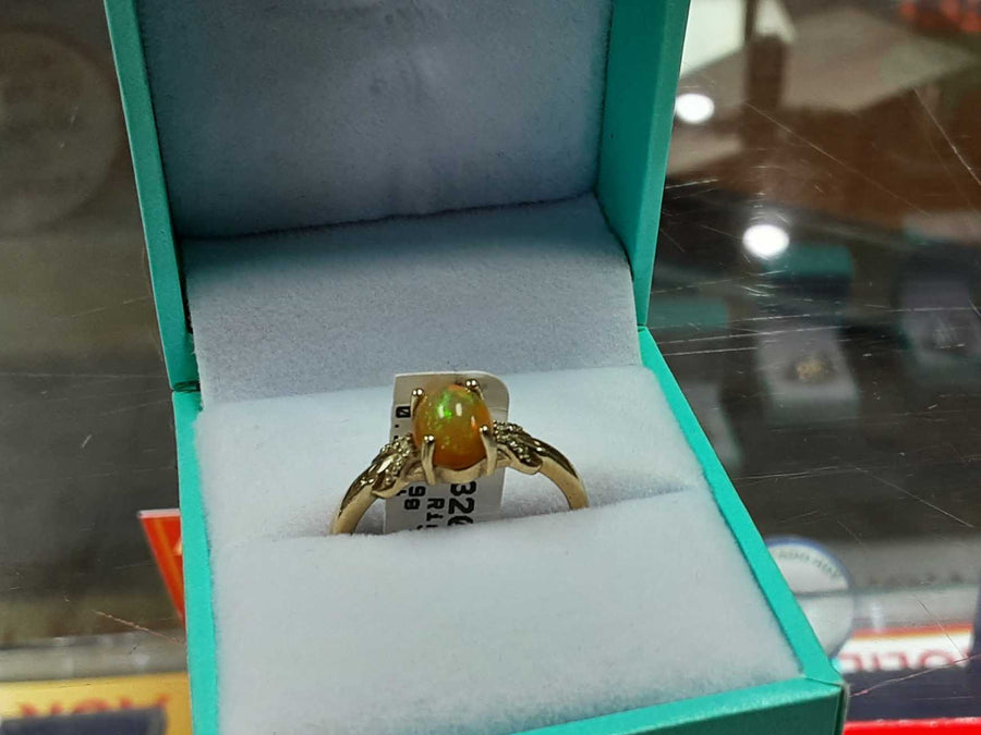 Women's Ring - Yellow Gold 10k (.417) 2.9 grams Size 6.5