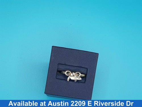 Women's Ring - Silver 2.7 grams Size 8
