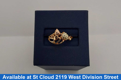 Women's Ring - Black Hills Gold 14k (.585) 1.856 grams Size 6.5