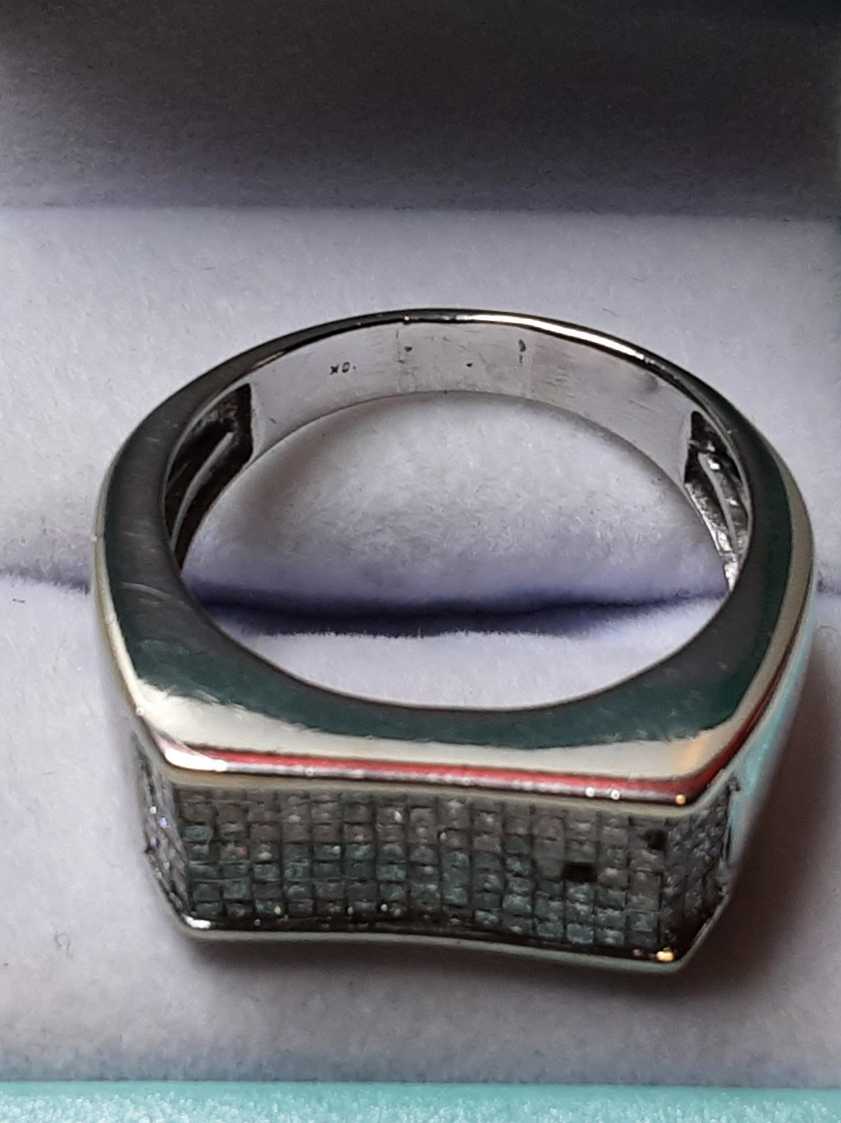 Men's Ring - White Gold 10k (.417) 9.6 grams Size 12