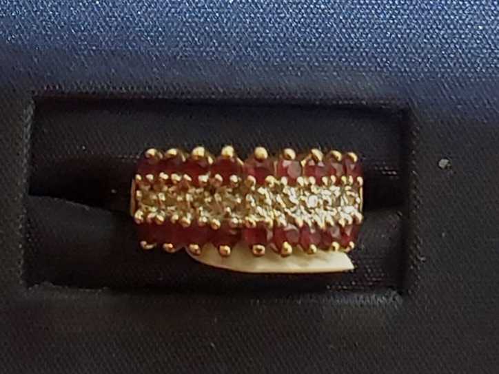 Women's Ring - Yellow Gold 10k (.417) 2.3 grams Size 7