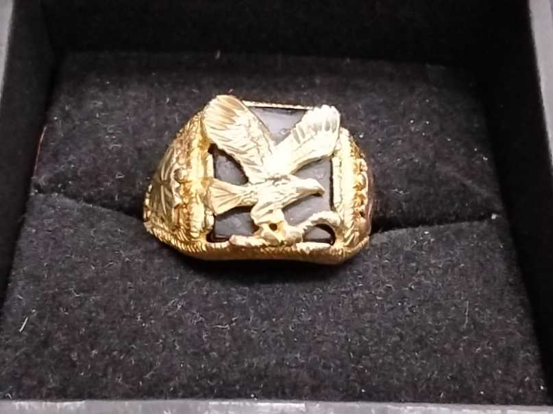 Women's Ring - Yellow Gold 10k (.417) 7.5 grams Size 7