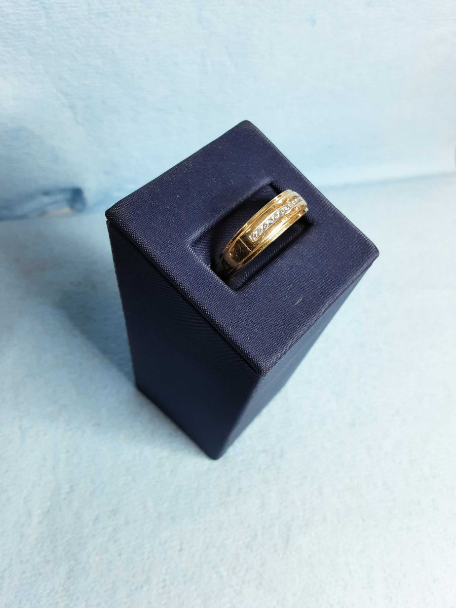 Ring - Wedding Band - Yellow Gold 14k (.585) 4 grams Size 10