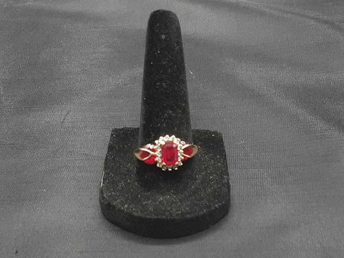 Women's Ring - Yellow Gold 14k (.585) 3.8 grams Size 8.5