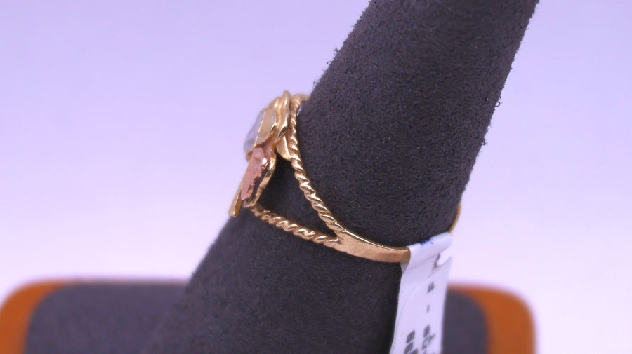 Clover Ring - Tricolor Gold 14k (.585) 1.8 Grams Size 7.5