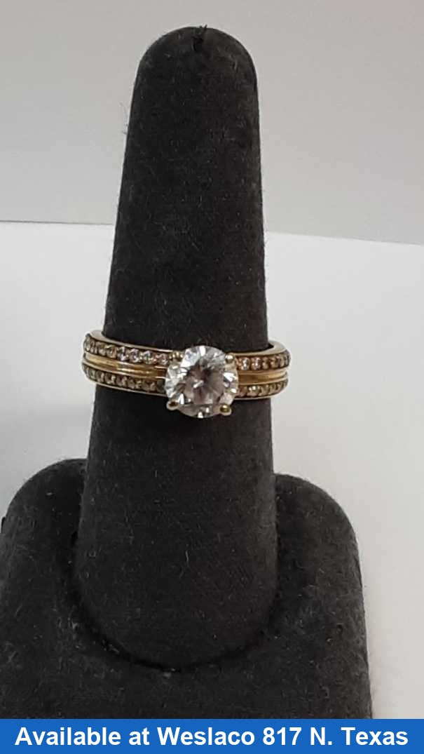 Women's Ring - Solitaire - Yellow Gold 10k (.417) 2.7 grams Size 7.5