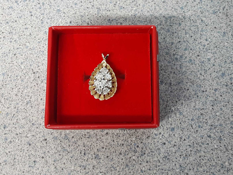 Diamond Pendant - Yellow Gold 14k (.585) 3.7 grams