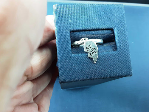 Women's Ring - Silver 2.6 grams Size 10