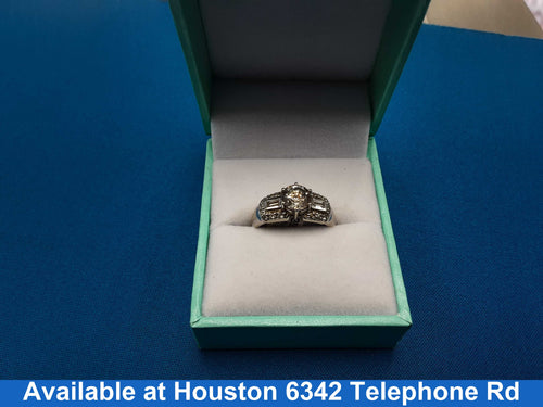Women's Ring - White Gold 10k (.417) 3.4 grams Size 7.5