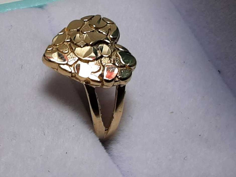 Women's Ring - Yellow Gold 10k (.417) 1.6 grams Size 5.5