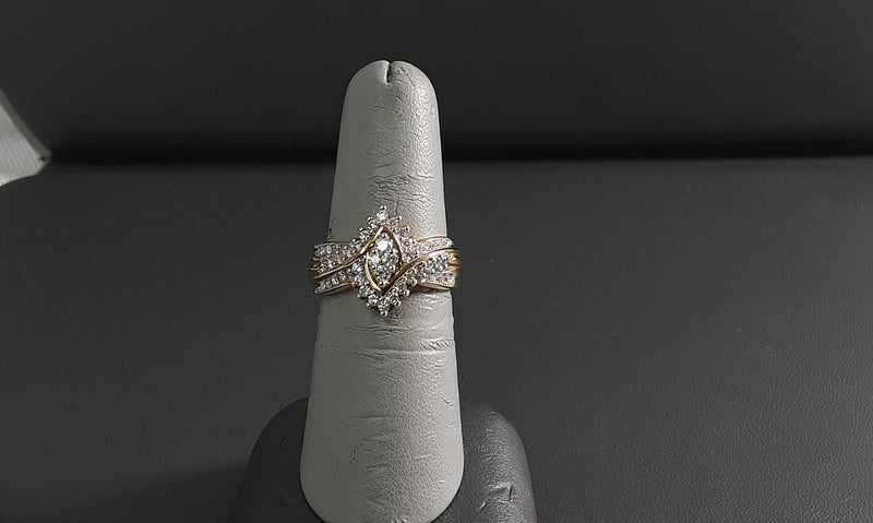 Lady's Ring - Cluster Yellow Gold 10k (.417) 5.2 grams Size 7.5