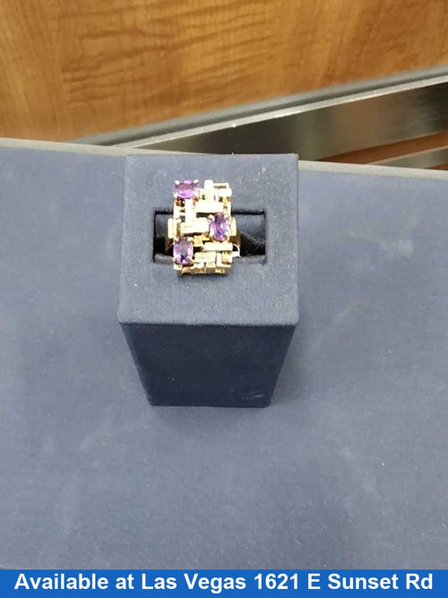 Women's Ring - Yellow Gold 18k (.750) 7.4 grams Size 5.5