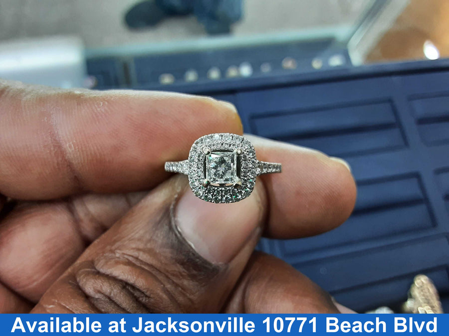 Women's Ring - White Gold 14k (.585) 4.5 grams Size 20