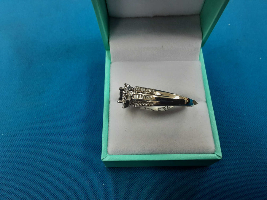 Ring - Wedding Set - White Gold 10k (.417) 4.4 grams Size 7