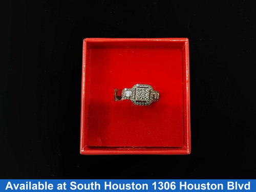 Women's Ring - White Gold 10k (.417) 4 grams Size 8