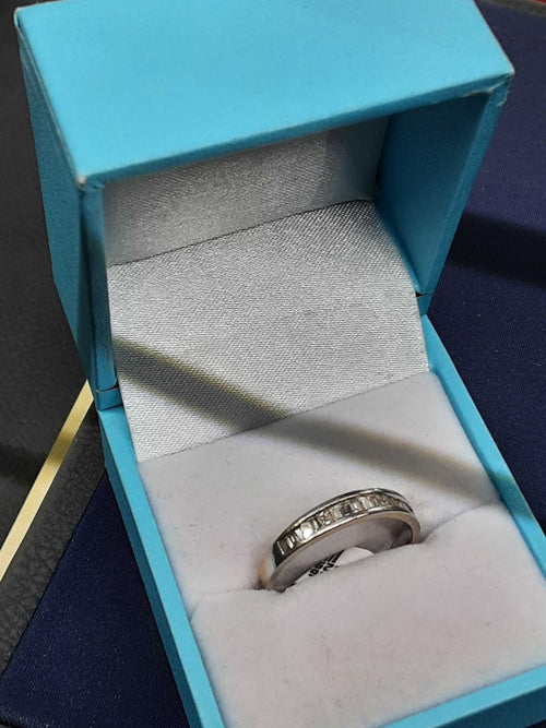 Ring - Wedding Band - White Gold 14k (.585) 2 grams Size 20