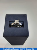 Women's Ring - Solitaire - White Gold 14k (.585) 4.8 grams Size 8.5