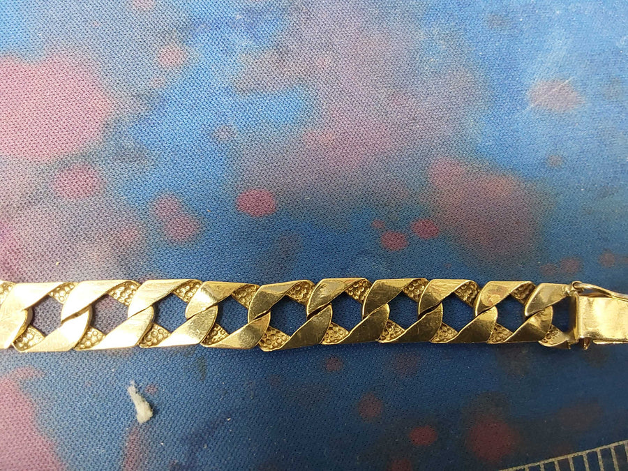 Cuban Link Bracelet - Yellow Gold 14k (.585) 21.8 grams 8 inch