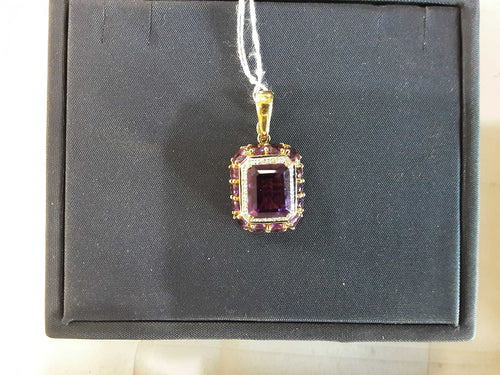 Diamond Pendant - Yellow Gold 14k (.585) 4.8 grams