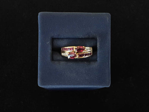 Women's Ring - Yellow Gold 18k (.750) 3.7 grams Size 6
