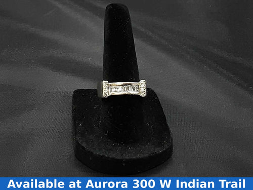 Men's Ring - White Gold 10k (.417) 3.6 grams Size 6.5