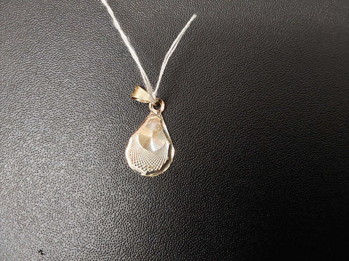 Symbol Pendant - Tricolor Gold 10k (.417) 0.9 grams